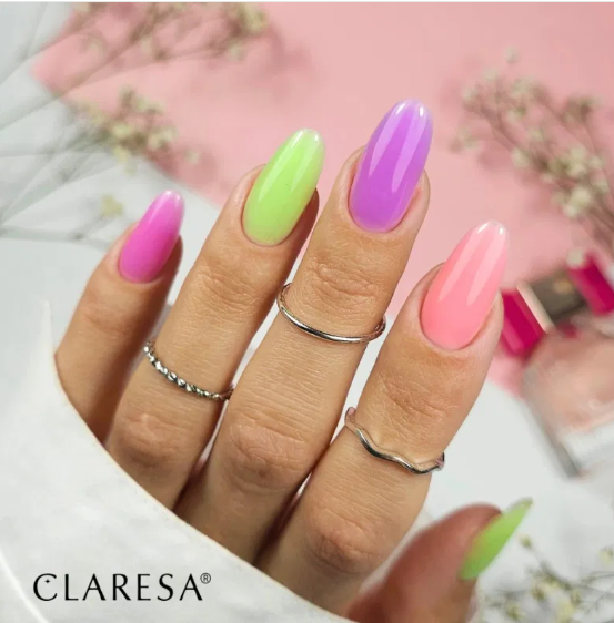 Neonové jarní nehty